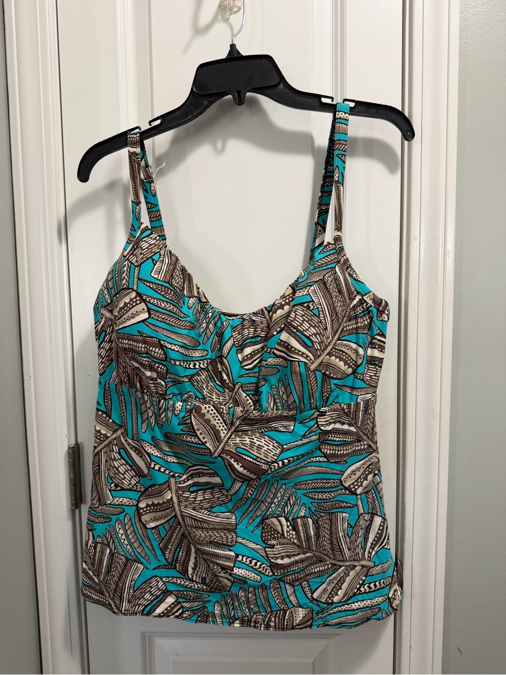 Coco Reef Turquoise and Brown Leaf-Print Underwire Tankini Top